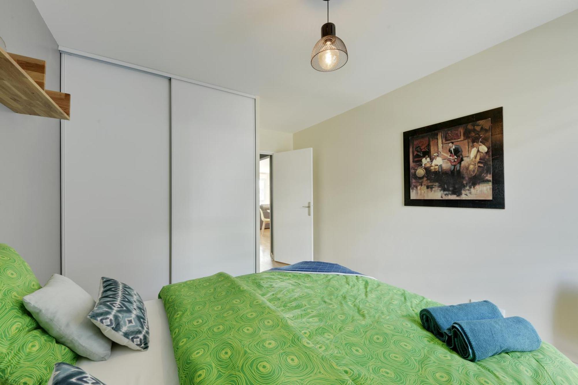 סן-דני Chic Apartment With Superb View Of The Eiffel Tower מראה חיצוני תמונה