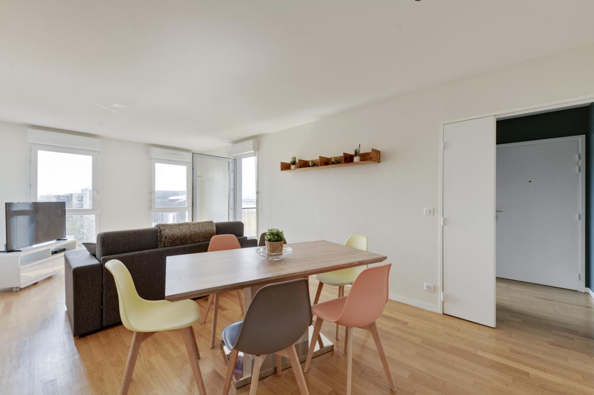סן-דני Chic Apartment With Superb View Of The Eiffel Tower מראה חיצוני תמונה